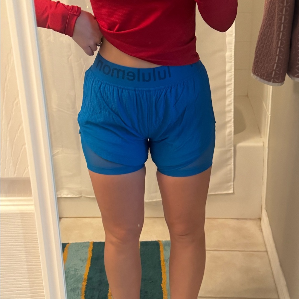 lululemon poolside blue shorts with mesh liner